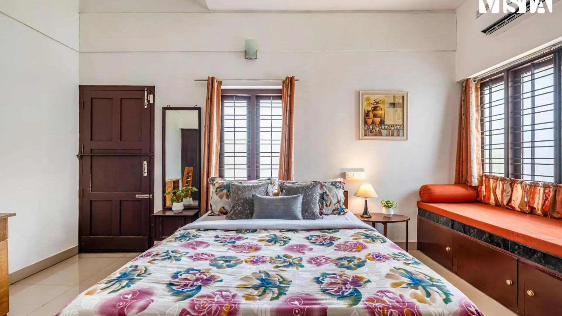 Stayvista At Lakshmipuram Palace With Pool,Wifi 戈德亚姆