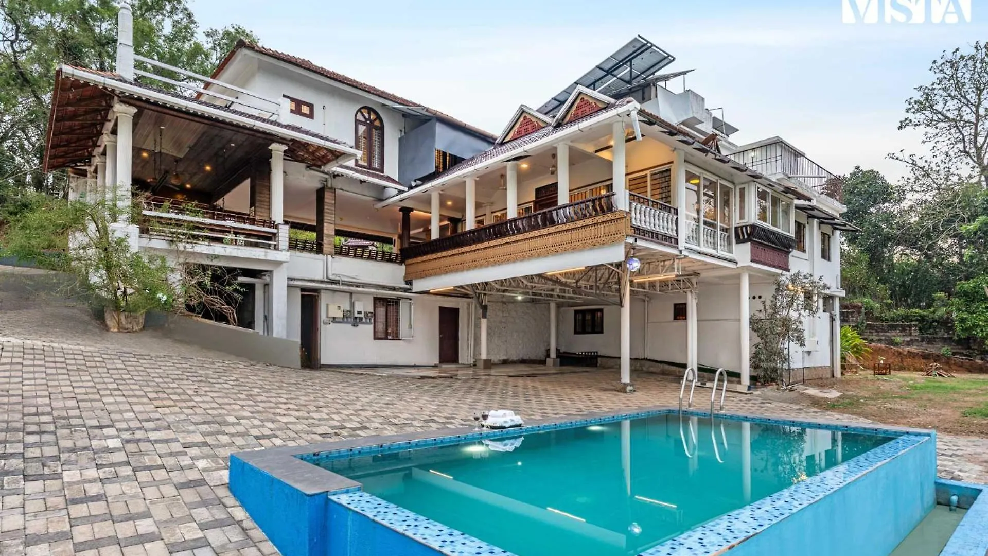Villa Stayvista At Lakshmipuram Palace With Pool,Wifi Kottayam India